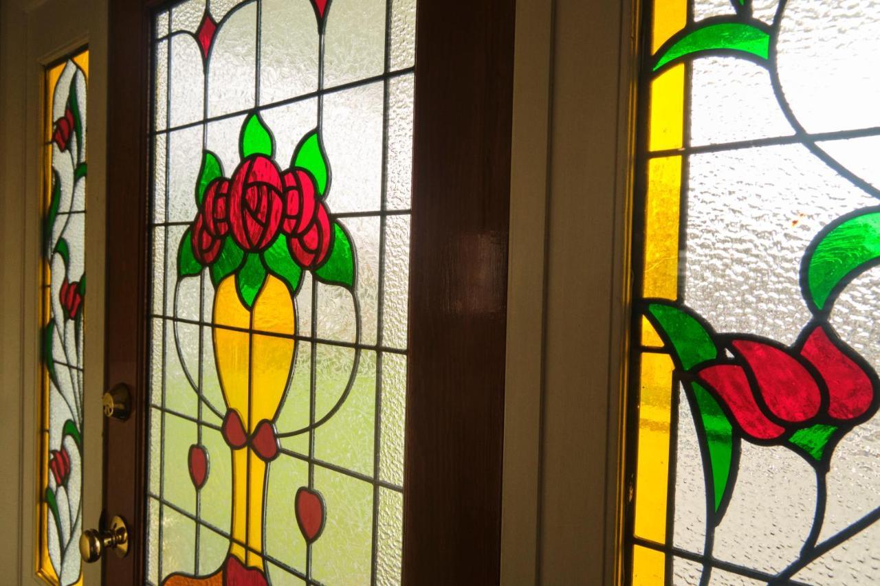 Victorian Designs - Spacious Home In Rotorua Central エクステリア 写真
