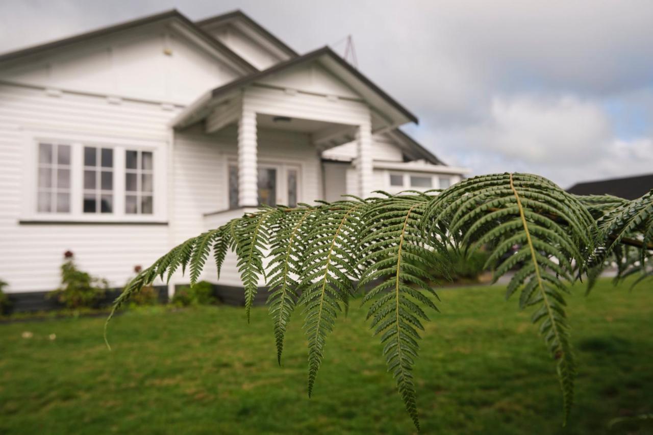 Victorian Designs - Spacious Home In Rotorua Central エクステリア 写真